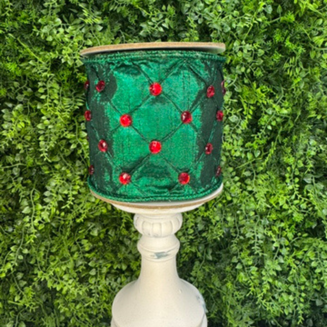DC Exclusive Farrisilk Queen's Quilt wired ribbon in emerald green with sparkling red gems, 4-inch designer ribbon for luxury Christmas bows, wreaths, tree toppers, garlands, floral arrangements, gift wrapping, and elegant holiday home décor.
