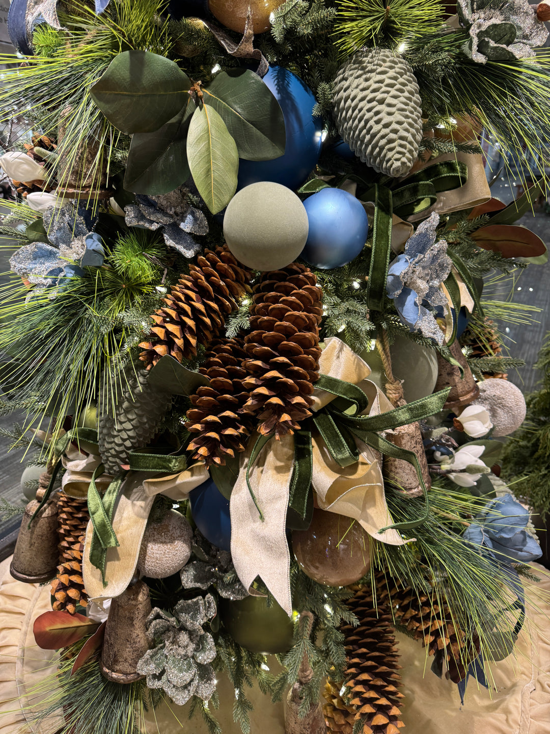 Vickerman 9.5"-10" Sugar Pinecone 7 Pack