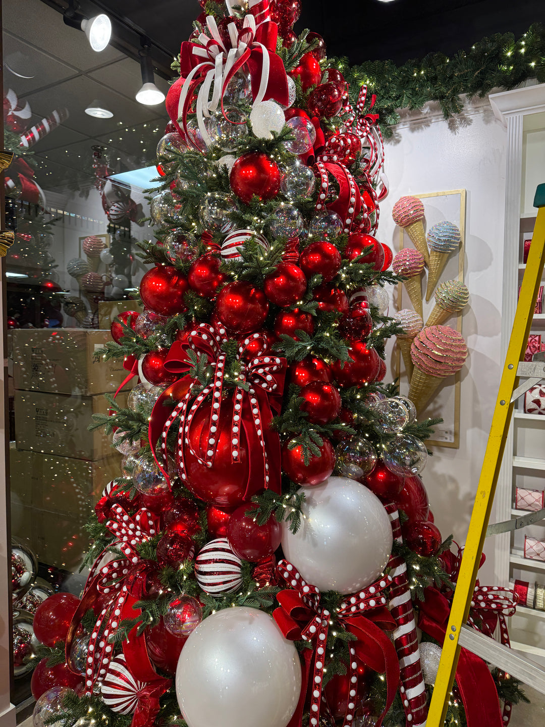 Farrisilk .75" X 5 YD Red and White Gumdrop Garland Wired Ribbon