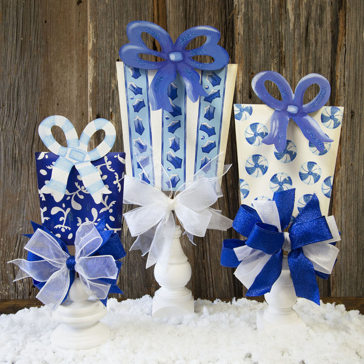 Round Top Collection Very Merry Blue Packages - Set of # comes with optional Stakes in Blue/White