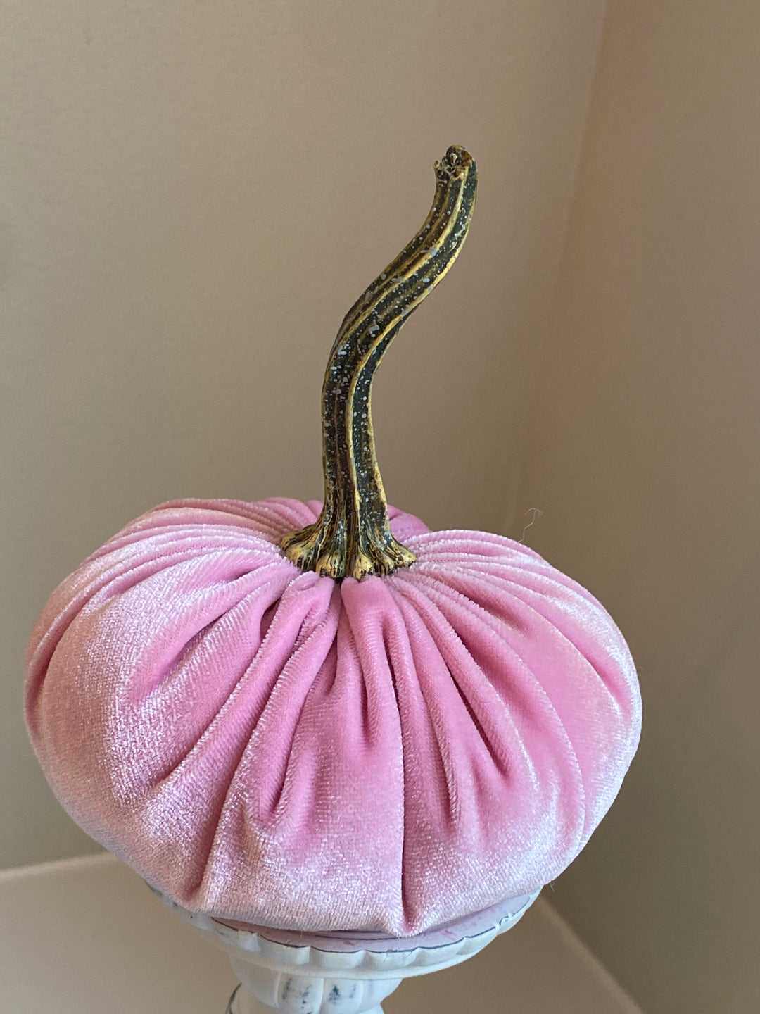 6.25" Small Velvet Pumpkin in Pink