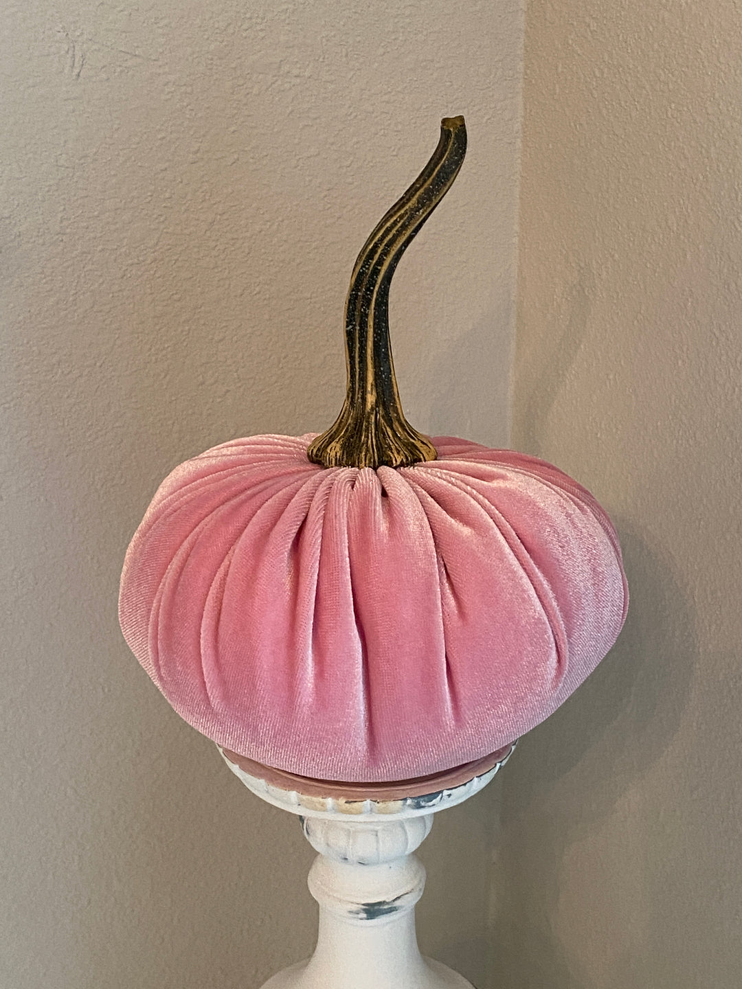 7.5" Large Velvet Pumpkin in Pink